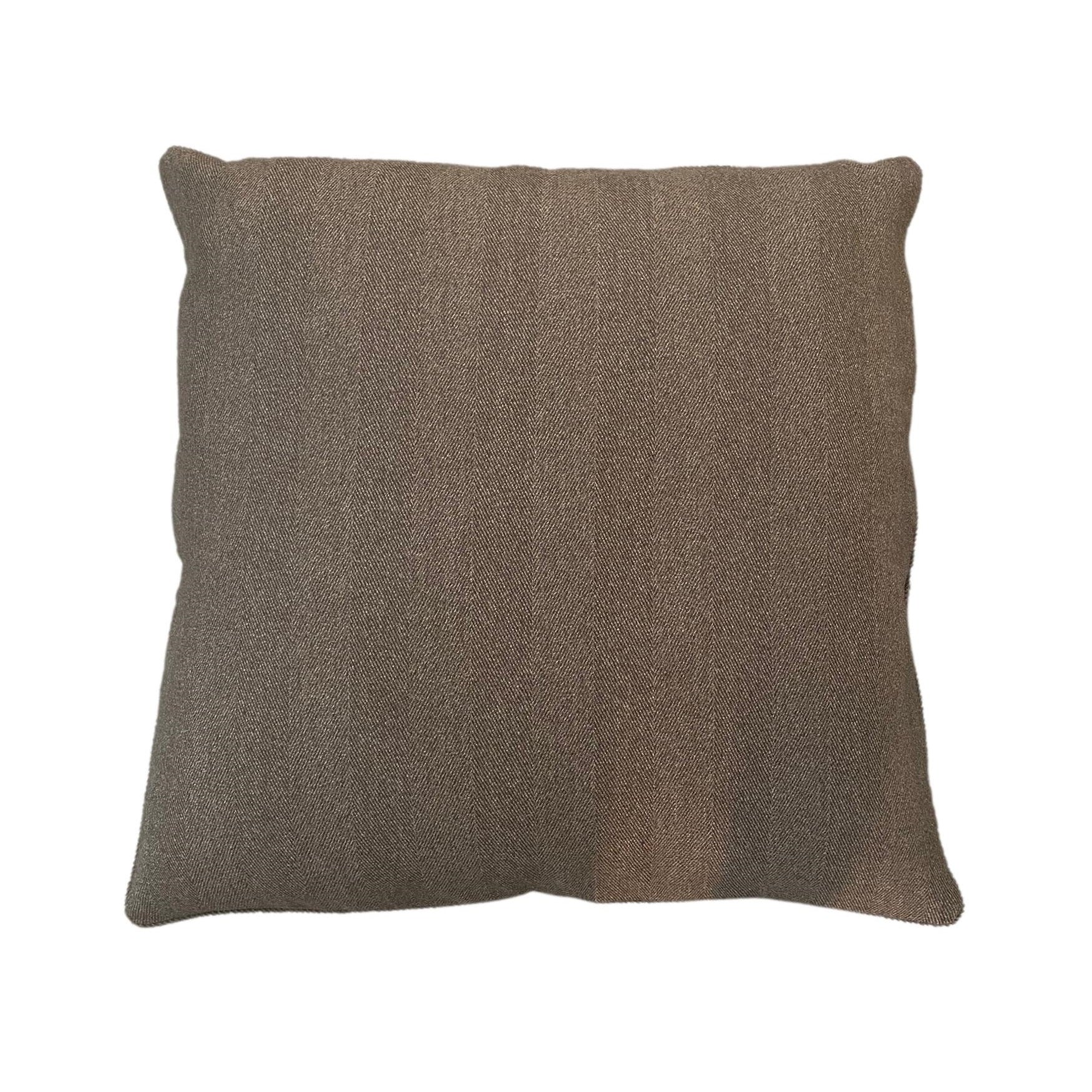 Loro Piana, Pillow square