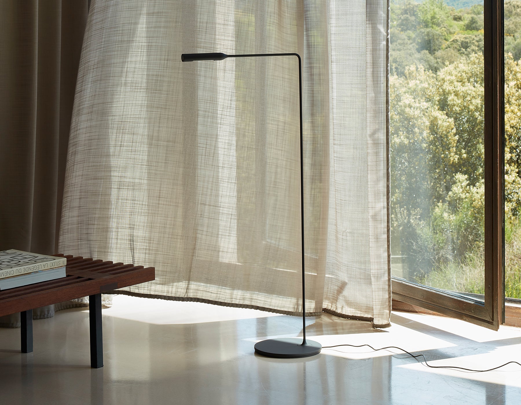 Lumina, Flo Floor