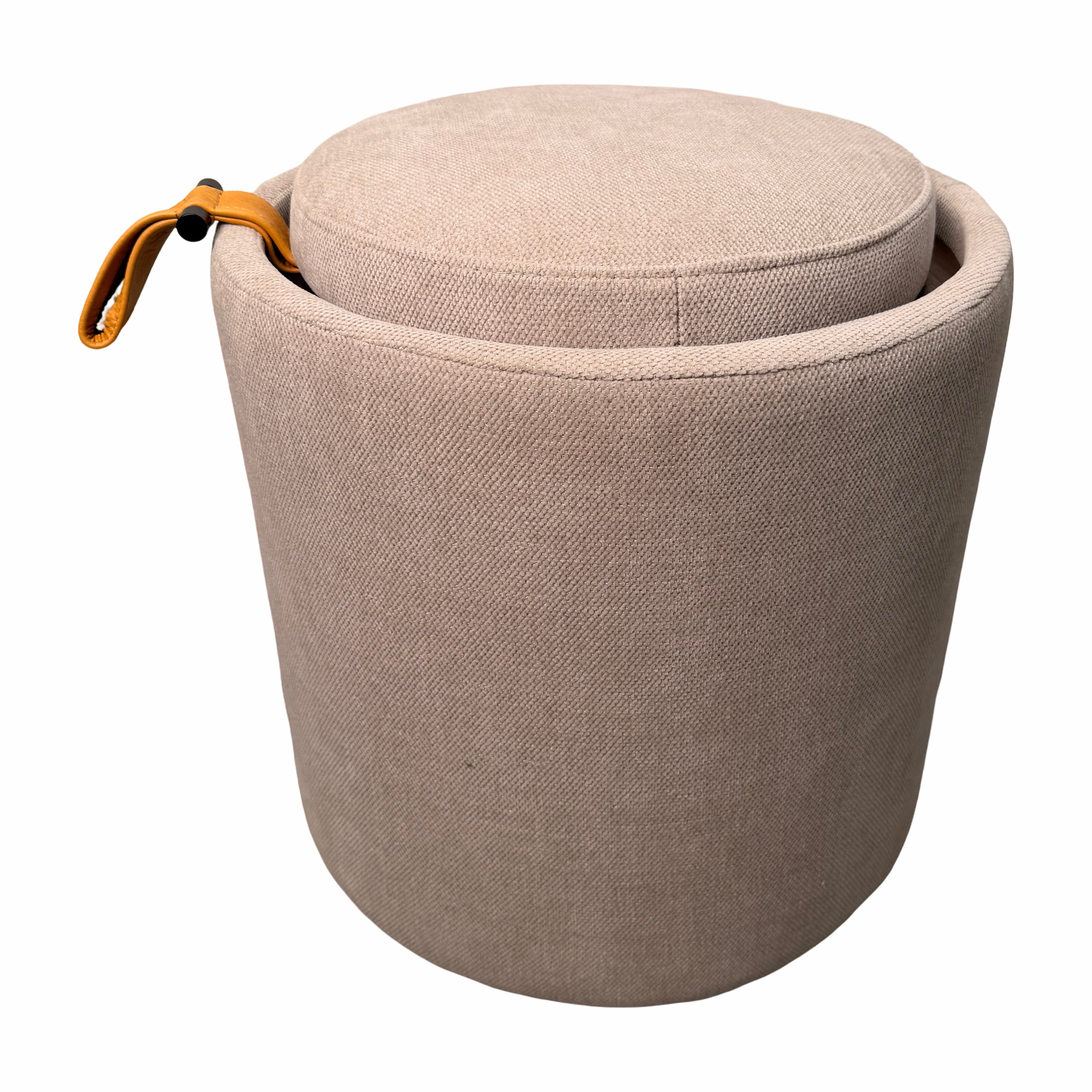 Tumidei, Pill Pouf
