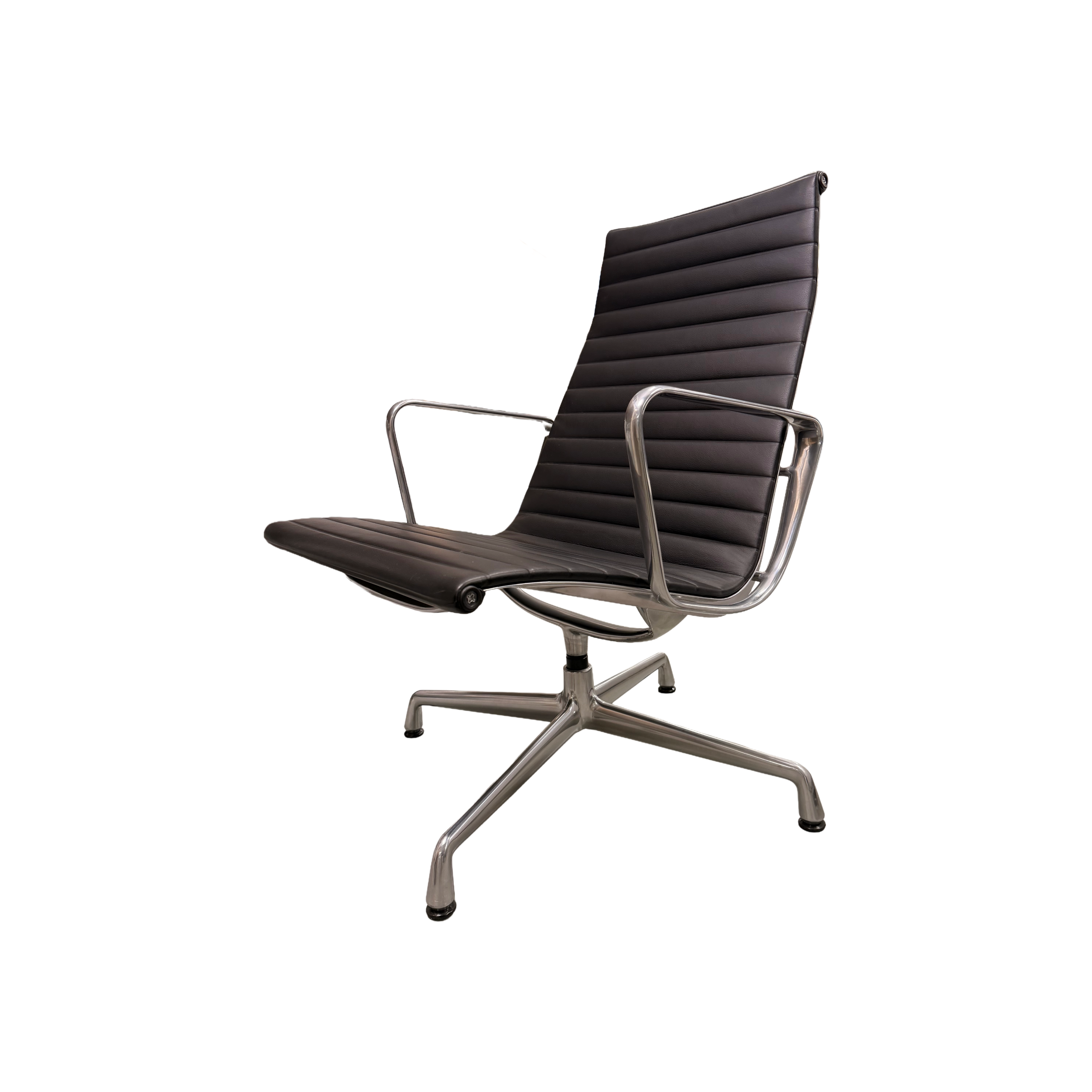 Vitra, Aluminium Chair EA 116